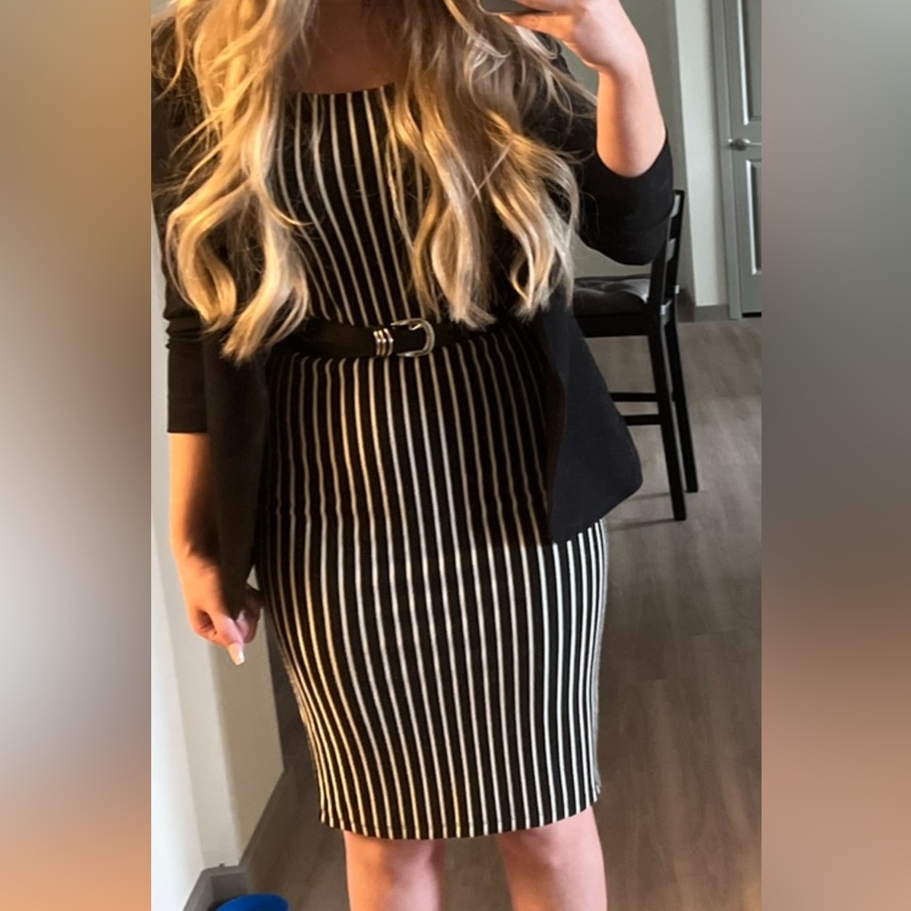 Black stripped dress, perfect for spooky season